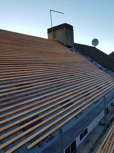 Roof repair in Fairlop